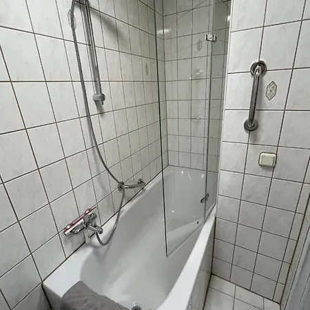 Schicke Ferien- Und Monteurswohnung 53 Qm Philippsburg Room photo